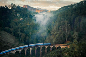 Resa Sri Lanka Nine arch bridge tåg