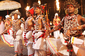 Festivalen Perehara i Kandy. Foto: Tropical Asia Tours | Kenzan Travel Resa till Sri Lanka Kandy Perehara festival