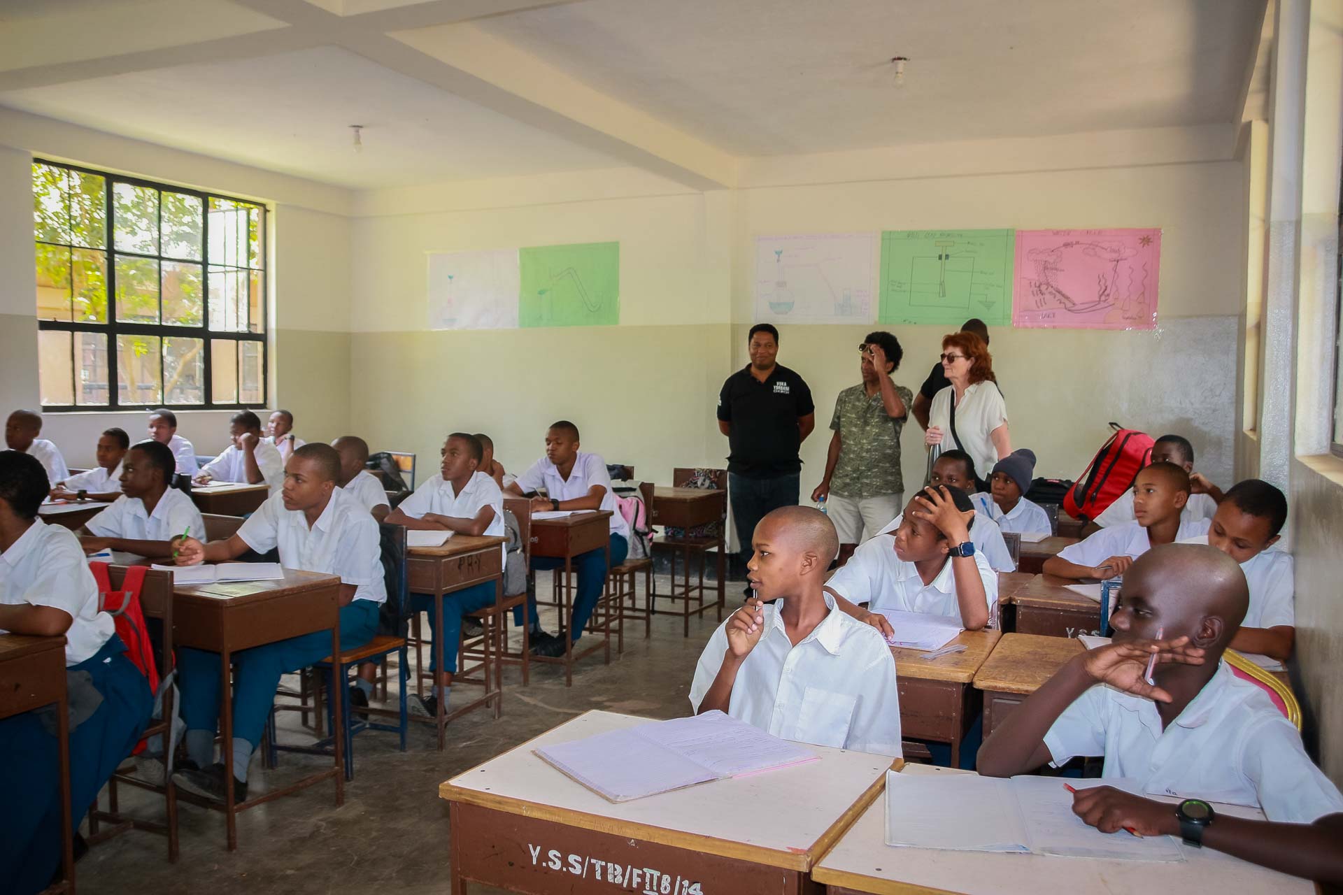 Tanzania, Yakini School