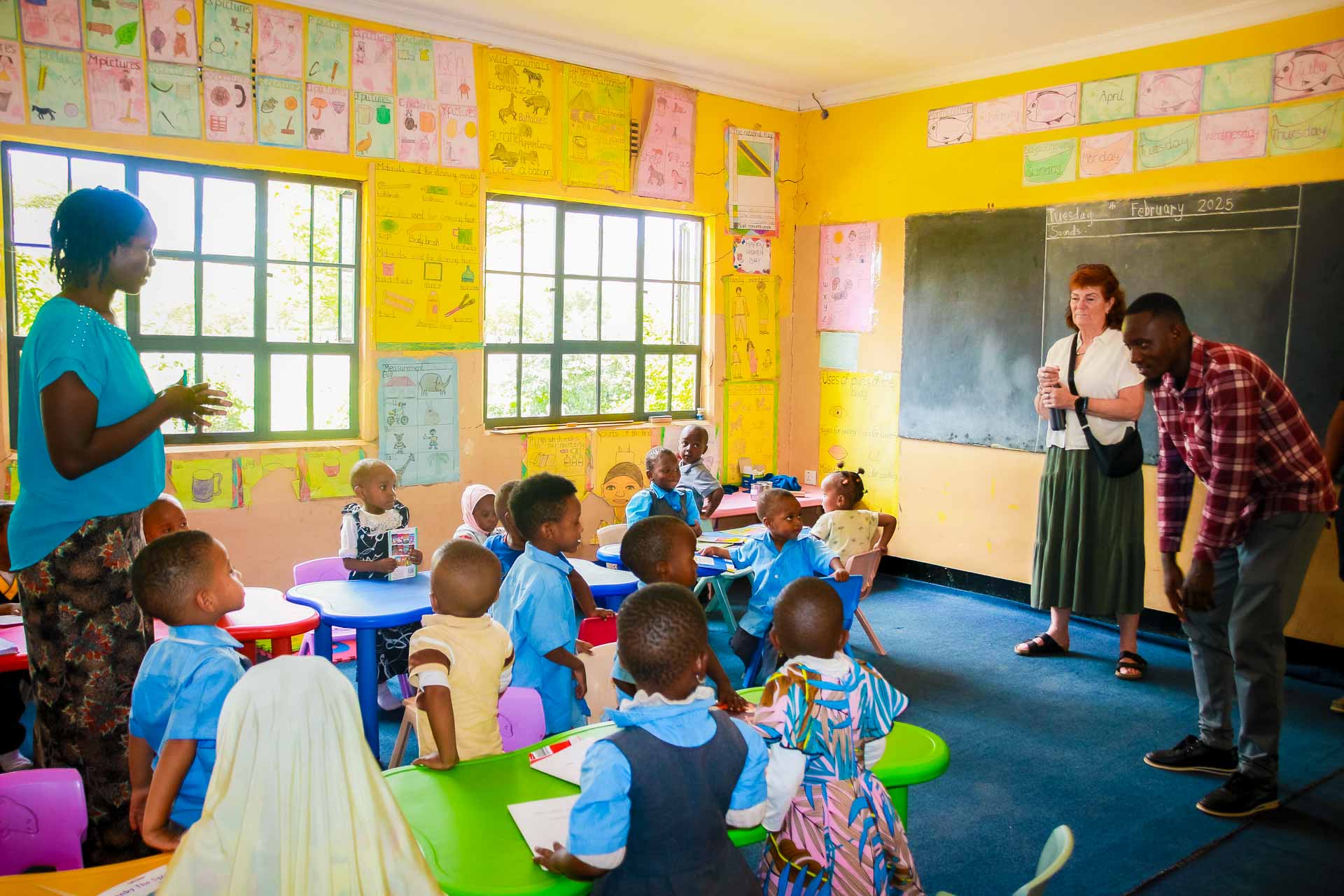 Tanzania, Yakini School