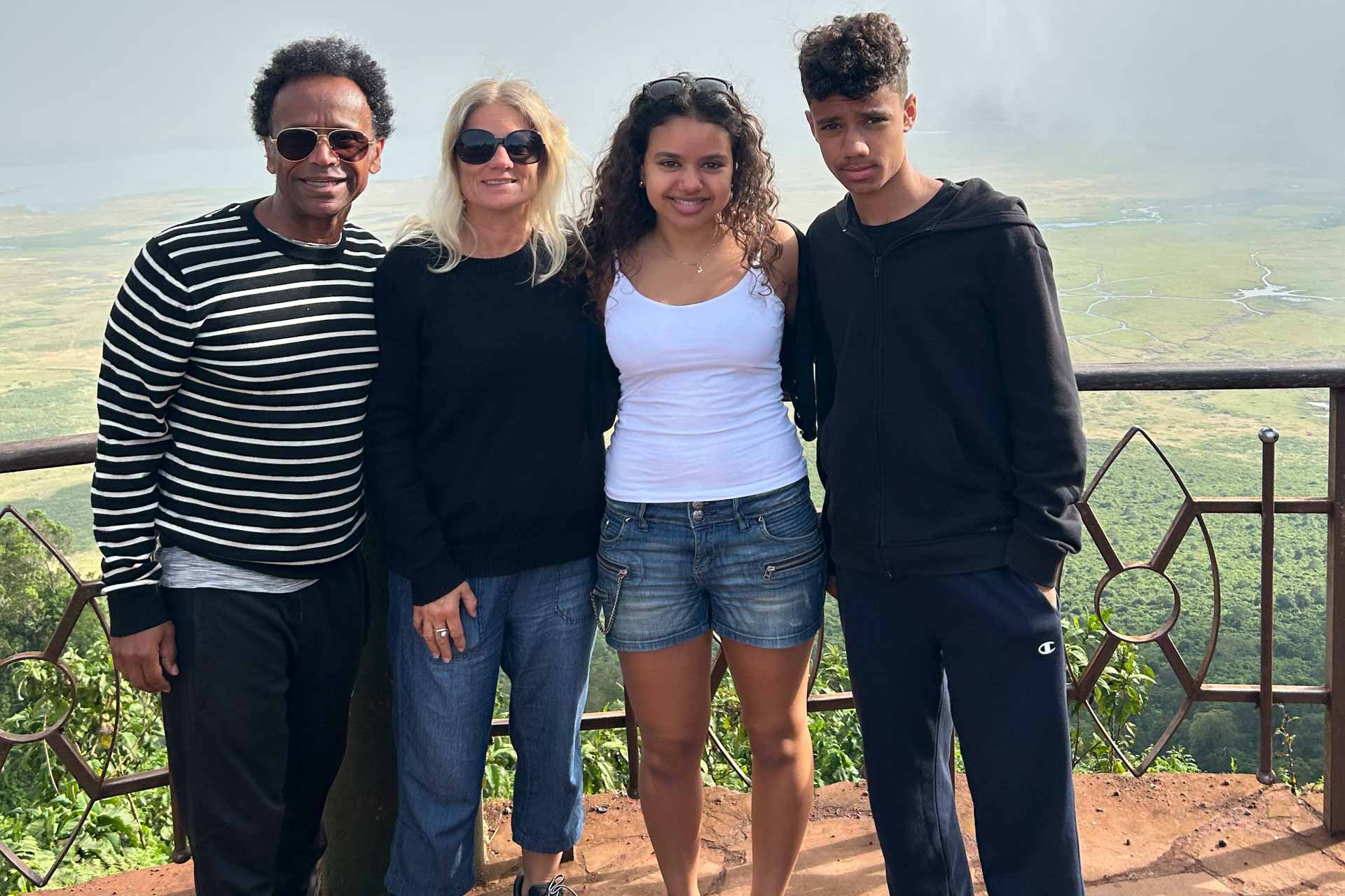 anzania, Olle med familj