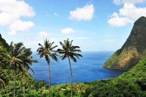 Resa till Dominica och St Lucia, Hill between the Pitons and valley of Saint Lucia on the town of Jalousie