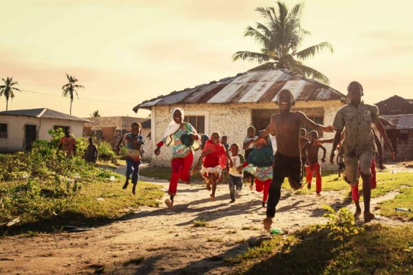 Zanzibar utflykter Village tour | Kenzan Travel Zanzibar utflykter, besök lokala byar och upplev den genuina vardagslivet