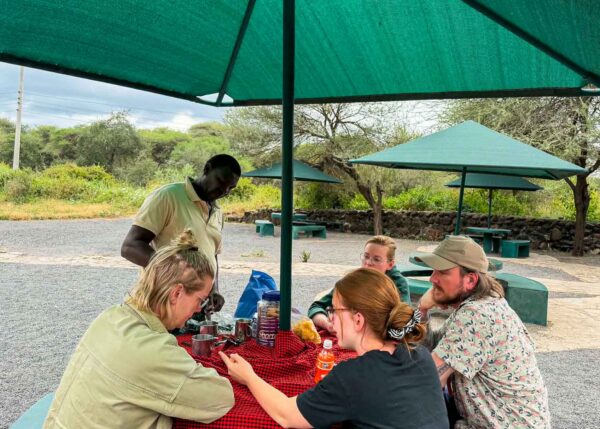 Tanzania safari Ellas familj-13 | Kenzan Travel Tanzania safari Ellas familj, familjehäng